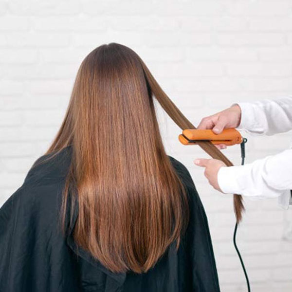 کراتین مو چیست و چگونه انجام می‌شود؟